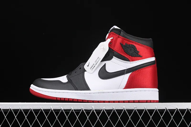 All categories Air Jordan Jordan series basketball shoes Air Jordan 1 High Different versions Air Jordan AJ1 Satin WMNS "Black Toe" AJ1 classic replica Joe 1 silk black toe CD0461-016